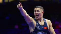 Дүйнө чемпиону А﻿кжол Махмудов