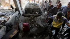 استهداف منزل في دير البلح 