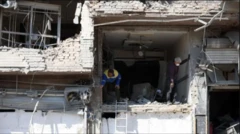 Теҳрондаги вайрон бўлган бино