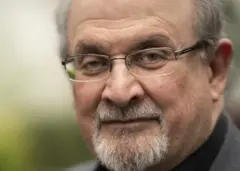 Salman Rushdie a vécu dans la clandestinité pendant une décennie.