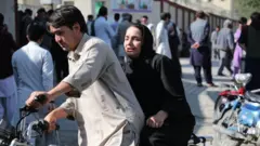 W﻿ata mata ta zo akan babur domin neman 'yan uwansu, 30 Satumba, 2022
