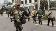 Aworan ṣọja kan ati araalu