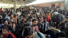 ప్రత్యేక రైళ్లలో ఛార్జీలు ఎక్కువ