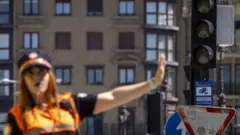 Регулювальниця