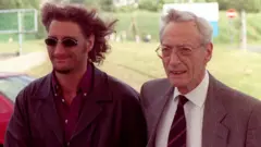 Nick Reynolds, con su padre Bruce.