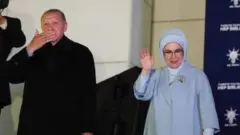 প্রেসিডেন্ট রেচেপ তাইয়্যেপ এরদোয়ান ও তার স্ত্রী