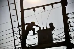 বিদ্যুতের ট্রান্সফরমার