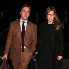Edoardo Mapelli Mozzi e a Princesa Beatrice foram vistos na inauguração do The Chancery Rosewood em 14 de outubro de 2025, em Londres, Inglaterra.