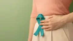 गर्भाशयाच्या मुखाशी असलेल्या पेशींमध्ये अचानक होणारी वाढ Cervical Cancer साठी कारणीभूत ठरते.