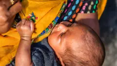 بریسٹ فیڈنگ