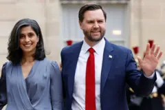 স্ত্রী ঊষা ভান্সের সঙ্গে জেডি ভান্স