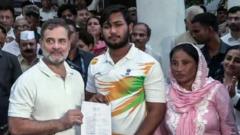 '3 பெல்லட்கள் கண்ணில் உள்ளன': டெல்லி காவல் நிலையத்தில் ராகுல் காந்தி பல மணி நேரம் தர்ணா - என்ன நடந்தது?