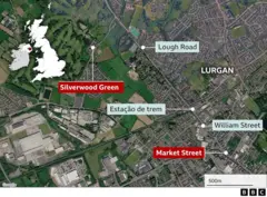 Um mapa visto de cima do centro de Lurgan que destaca as ruas Market Street, William Street, a estação de trem e Silverwood Green