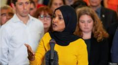 Waa sidee xaaladda Soomaalida ku dhaqan Mareykanka kadib hadalkii Trump?