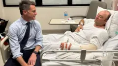 Primeiro-ministro de Nova Gales do Sul com Ahmed 