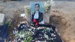 خاکسپاری خسرو علیکردی