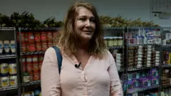 “Después de haber sido tan exitosa, ahora dependo de comida gratis”: la “pobreza” repentina que hace que millones de personas en EE.UU. necesiten ayuda para alimentarse – BBC