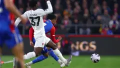 K Paalaas 4-0 Maan Yuunaayitid