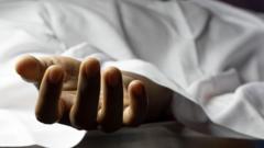 سُسر کو قتل کرنے کے بعد بہو کا حقِ دفاع کا دعویٰ: ’تمہارے لیے کماتا ہوں، میری خواہشات پوری کرو‘