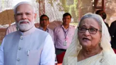 વડા પ્રધાન નરેન્દ્ર મોદી અને બાંગ્લાદેશનાં વડાં પ્રધાન શેખ હસીના