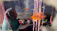 बांग्लादेश की राजनीतिक परिस्थिति को ध्यान में रखते हुए चुनाव के मुद्दे पर अल्पसंख्यकों में चिंता का माहौल है