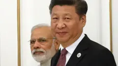 अरुणाचल प्रदेशातील तवांग सेक्टरमध्ये भारत-चीन सीमेवर दोन्ही देशांच्या सैनिकांमध्ये झटापट झाली. भारत आणि चीननं एकमेकांवर आपल्या भूभागावर हस्तक्षेप केल्याचा आरोप केला. भारताचे संरक्षणमंत्री राजनाथ सिंह यांनी संसदेत याबाबत माहिती दिली. राजनाथ सिंह यांनी सांगितलं की, चिनी सैनिकांनी तवांग सेक्टरच्या यांग्त्से भागात प्रत्यक्ष नियंत्रण रेषेवर आक्रमक करून, तिथल्या स्थितीत एकतर्फी बदल करण्याचा प्रयत्न केला. मात्र, भारतीय सैनिकांनी हे प्रयत्न मोडून काढले.