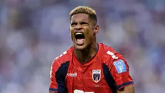 Helio Varela de Cabo Verde celebra marcar el segundo gol de su equipo durante el partido del Grupo H de la Copa Mundial de la FIFA 2026 entre Uruguay y Cabo Verde en el Estadio de Miami el 21 de junio de 2026 en Miami Gardens, Florida.