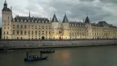 ပဲရစ် အိုလံပစ် လုံခြုံရေး တိုးမြှင့်ထားရ