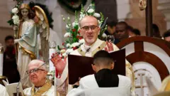 بطريرك اللاتين في القدس الكاردينال بيير باتيستا بيتسابلا.