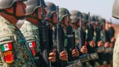 Militares en México