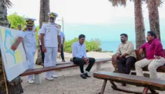 ඓතිහාසික සංචාරයක් සනිටුහන් කරමින් ජනාධිපති අනුර කුමාර දිසානායක (සැප්තැම්බර් 01වැනිදා) කච්චතිව් දූපතේ නිරීක්ෂණ සංචාරයක නිරත විය. 