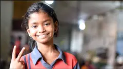  सिग्नल शाळेत शिकणारी प्रीती 