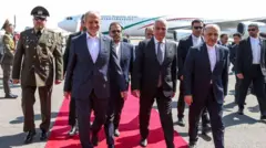 رئیس جمهور ایران پیش از ورود به ارمنستان درباره احداث گذرگاه در جوار مرزهای شمالی ایران گفته بود «دغدغه‌ای که وجود دارد حضور شرکت‌های آمریکایی در منطقه است»