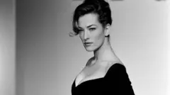 Tatjana Patitz 1992'de podyumda