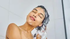 Kuna bidhaa nyingi za huduma za nywele kwenye soko, lakini nyingi hufanya ahadi za uongo.