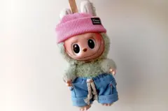 मोहक की विचित्र बाहुल्या, चीनच्या लबूबू बाहुल्यांनी कसं जिंकलं जग?