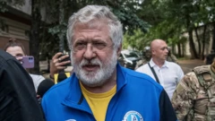 Ihor Kolomoisky ubwo yageraga mu rukiko i Kyiv ku itariki ya 2 Nzeri (9) mu 2023