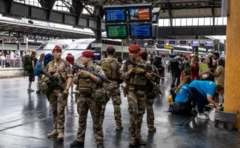 Parisdə dəmiryoluna hücum