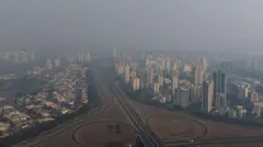 Imagem de drone mostra Ribeirão Preto coberta por fumaça proveniente de incêndios