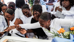 La "masacre de los abuelos": cómo la enfermedad del hijo de un jefe pandillero de Haití acabó en la mayor matanza del siglo en América