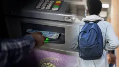 Kanneen Baankiin Daldalaa 'rakkoon sistamaa' qunnameetti maallaqa hin malleef baasan jedhaman keessaa garri caalu barattoota