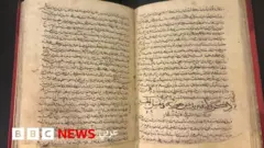 ইতিহাসবিদ ইবনে আল-আযরাক আল-ফারকি লেখা প্রাচীনতম হস্তলিপি