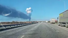 Клуб дыма на трассе в Пермском крае.