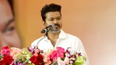 விஜய் எந்தப் பக்கம் போகப் போகிறார்? 