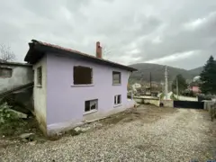 Milli Eğitim Bakanı Mahmut Özer, Düzce'de meydana gelen deprem nedeniyle okulları bir hafta tatil ettiklerini açıkladı.