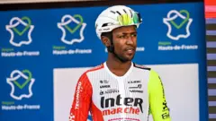 ቢንያም ግርማይ ማልያ ኢንተርማርቸ ገይሩ ኣርባዕተ ዓመትን መንፈቕን'ዩ ተጻዊቱ