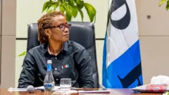 Nathalie Munyampenda Komiseri ushinzwe imyitwarire muri FPR-Inkotanyi mu kiganiro n'abanyamakuru ku wa gatanu