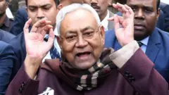 नीतीश कुमार