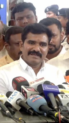 'பழைய திட்டத்துக்கு ஸ்டிக்கர்' குற்றச்சாட்டு - அமைச்சர் நிர்மல்குமார் என்ன பதில்?