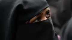 તલાક એ હસન અને તલાક એ બિદ્દત શું છે, ઇસ્લામિક કાયદા શરિયત મુજબ તલાક કેવી રીતે મળે, સુપ્રીમ કોર્ટમાં સુનાવણી, તલાક એ હસન વિશે વિવાદ, બીબીસી ગુજરાતી સમાચાર